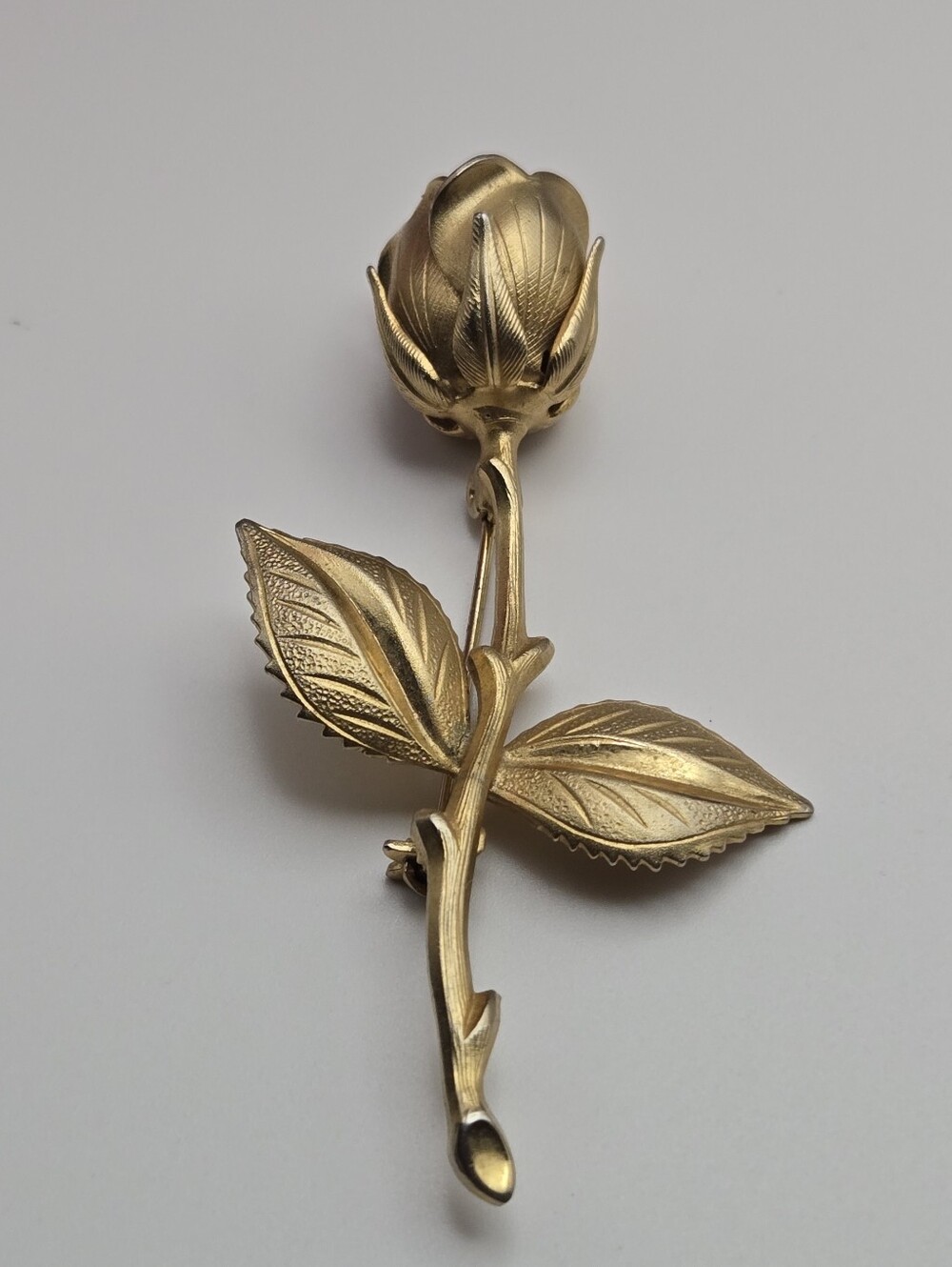 Vintage Gold Rosebud Brooch Pin - Picture 12 of 13